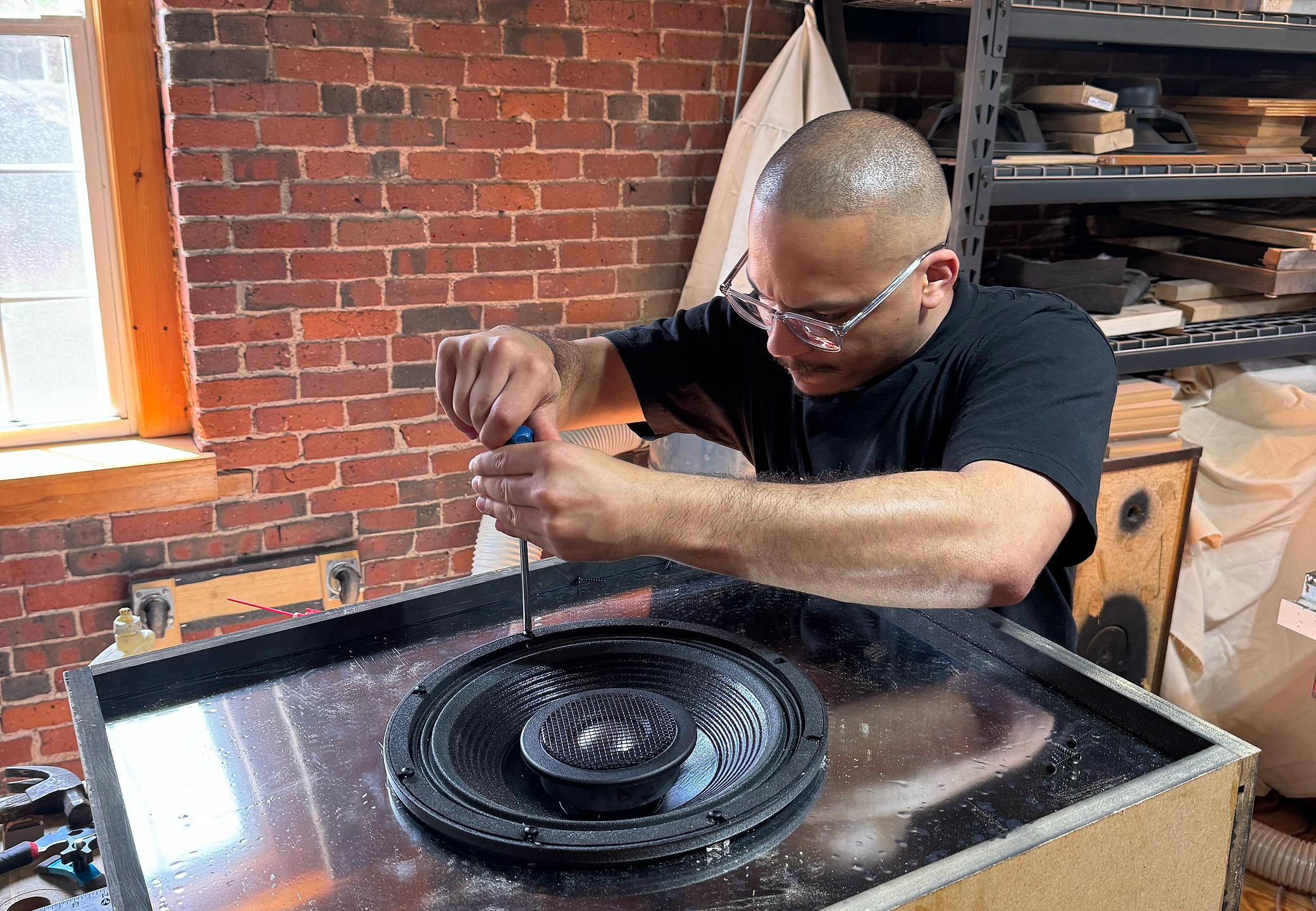 Mounting the speaker driver into the mirrored front panel
